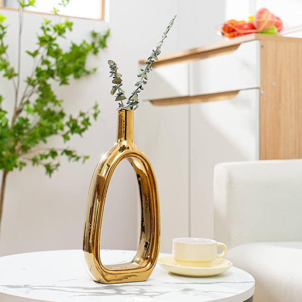 Vase doré simple en céramique